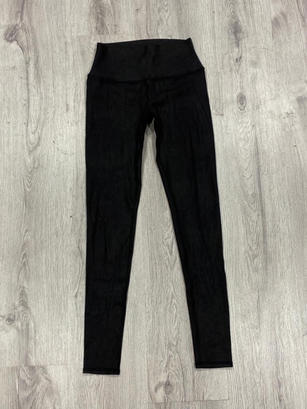 Alo Yoga High Waisted Black Cracked Faux Leather Shine Leggings XS